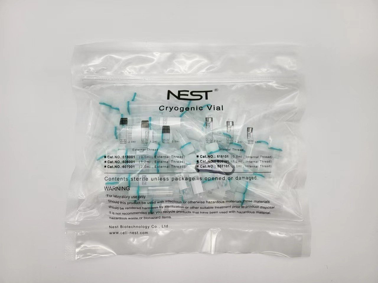 607001 NEST ® 2,0 ml kryogene Fläschchen mit Außengewinde - selbststehend - steril (50 St.)